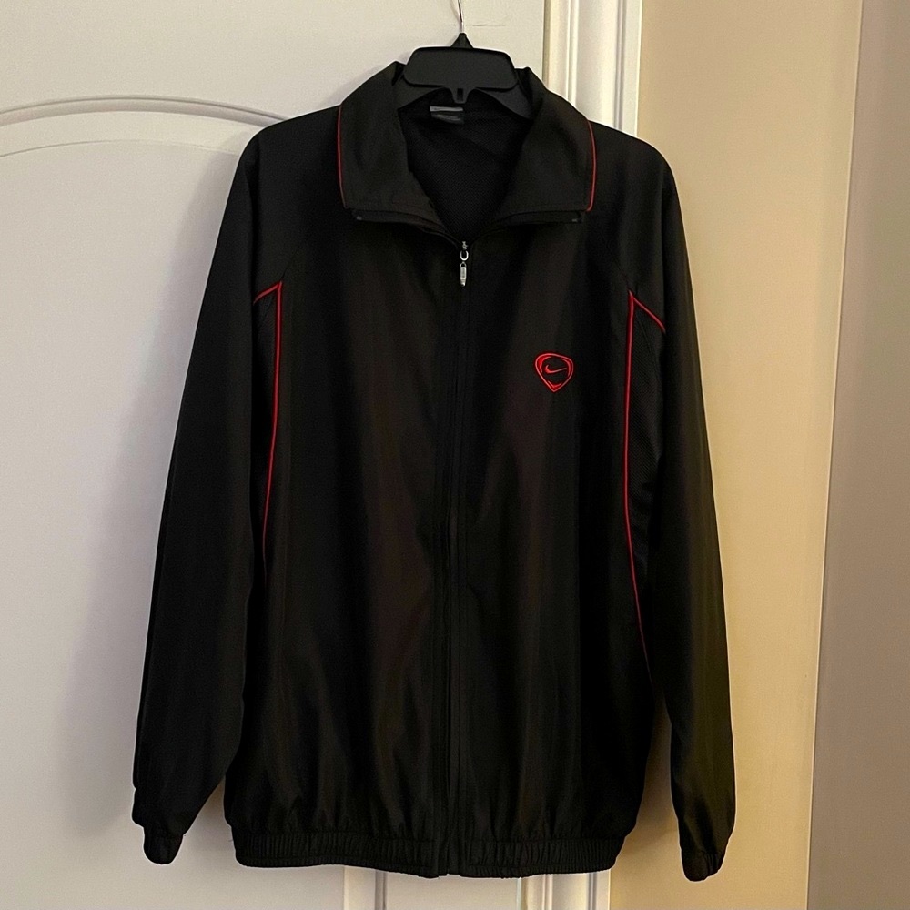 New “Nike “full zipped jacket for men.Size-XL,color black.❤️(Waterproof).